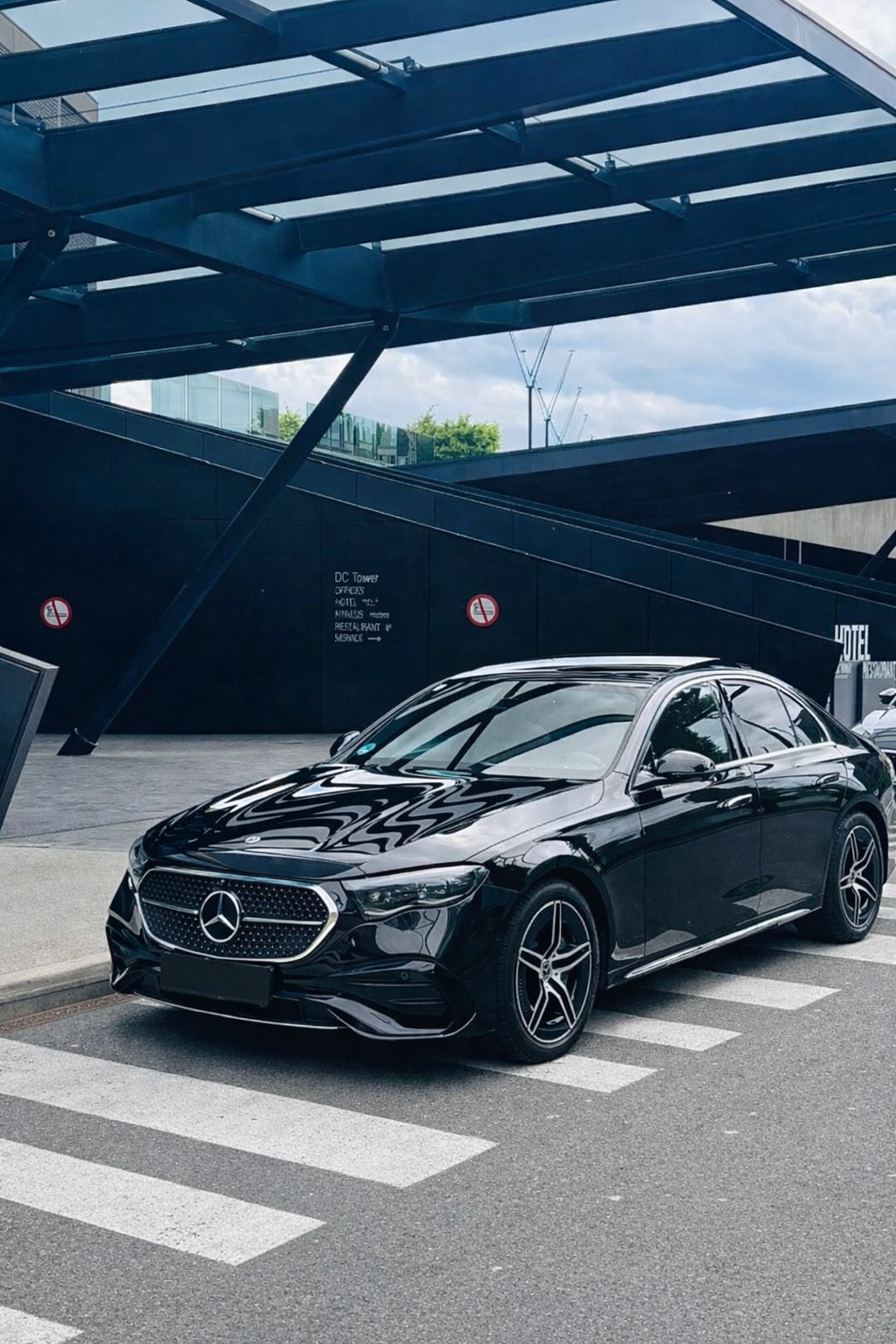 Mercedes E-Class thumbnail 4